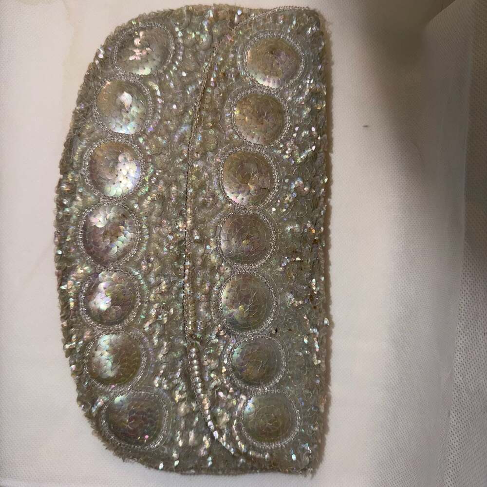 Vintage Silver Sequin and Bead Evening Clutch Bag with Chain Strap & Coin Purse - Picture 8 of 13